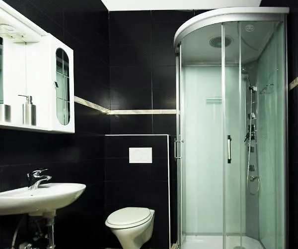 לינה וארוחת בוקר Mia