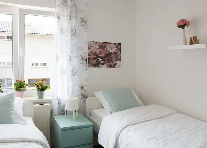 Mia לינה וארוחת בוקר *